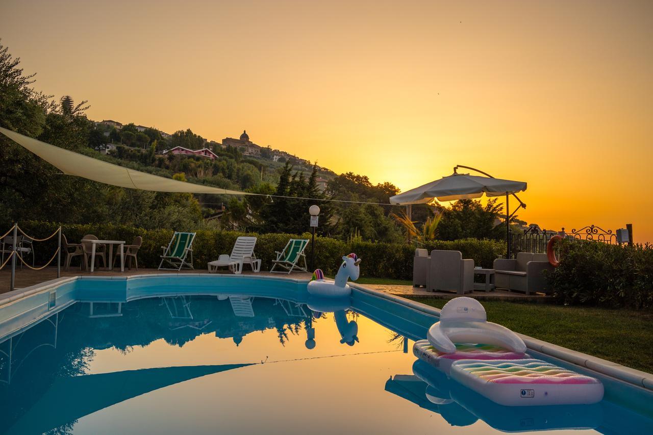 Casale Delle Rose B&B Fattoria Montepagano Exteriér fotografie